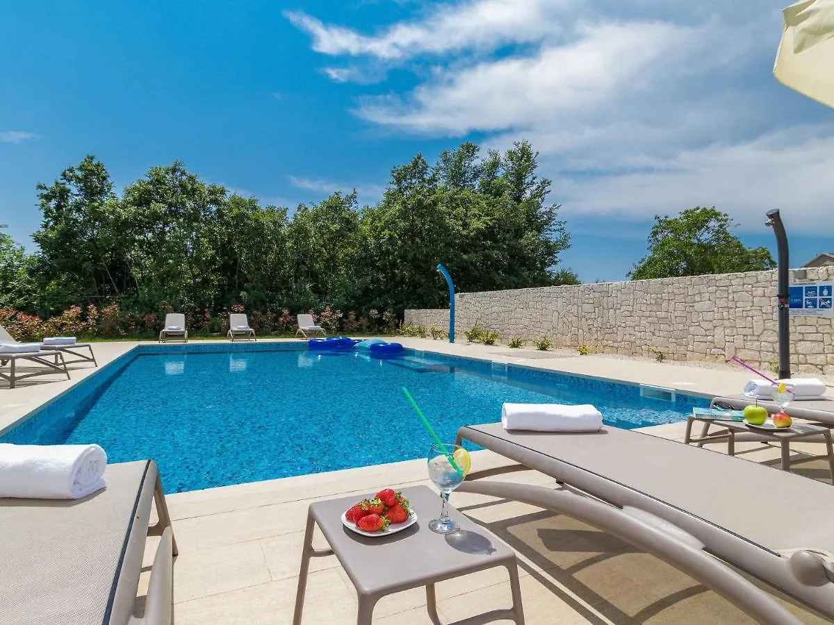 Luxurious Villa With Bubble Bath Svetvinčenat Kroatien
