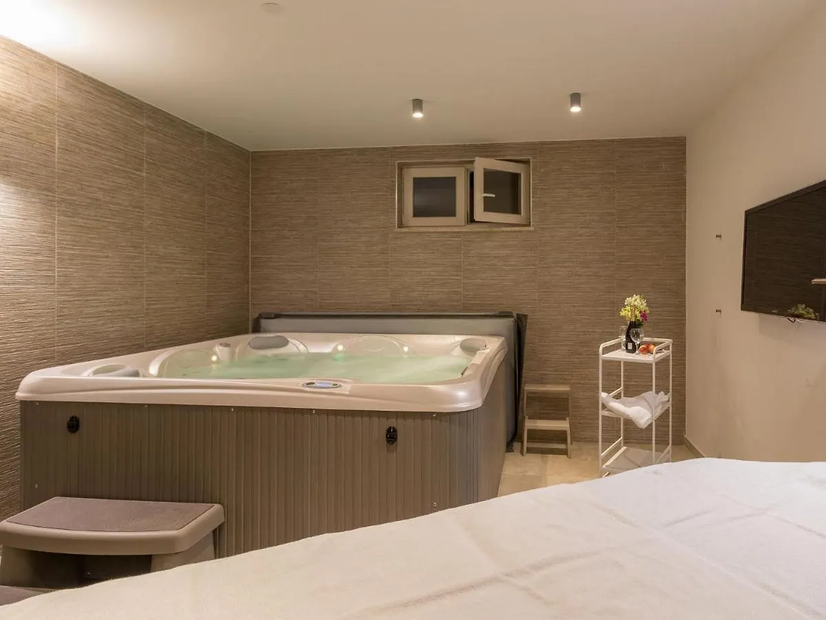 Luxurious Villa With Bubble Bath Svetvinčenat