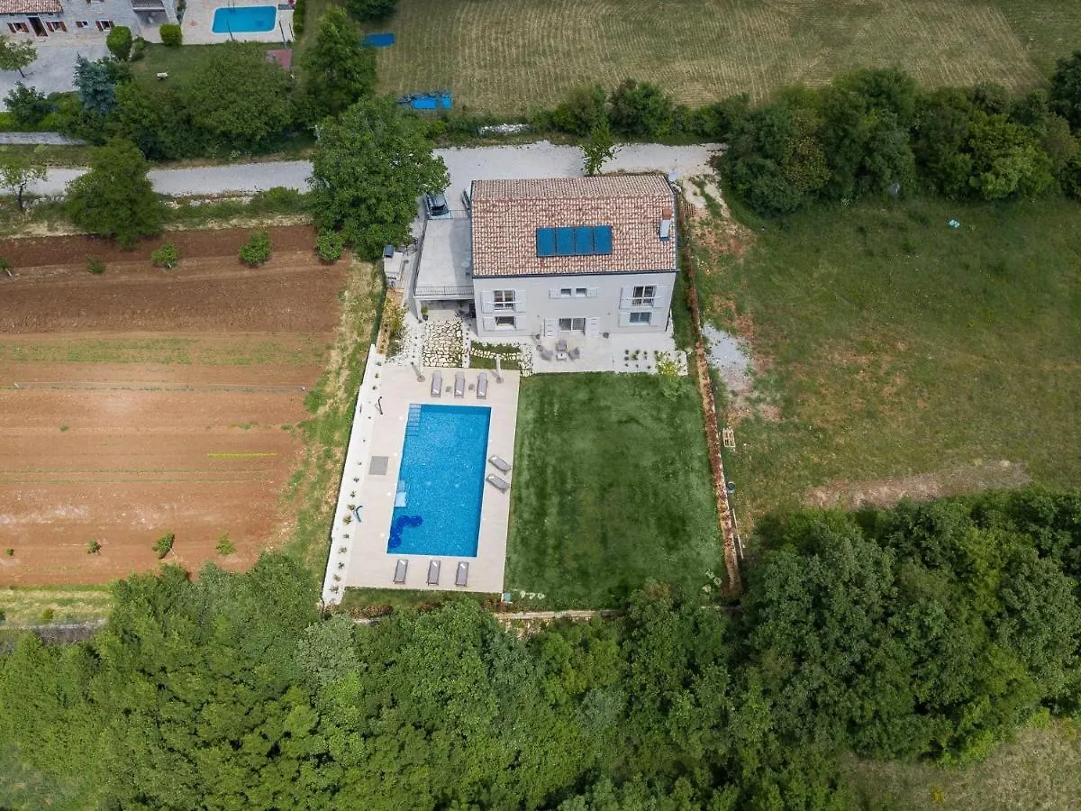 Luxurious Villa With Bubble Bath Svetvinčenat 0*,  クロアチア